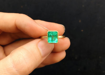 emerald-and-18k-yellow-gold-custom-engagement-ring-austin-tx