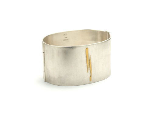 Gold Detailed Hinge Cuff